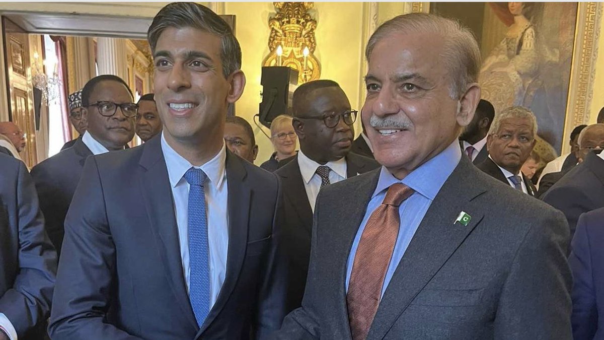 IrshadBhatti336's tweet photo. ماشاءاللہ۔۔
چشمِ بدور۔۔
ہمارے ملک کے وزیراعظم اپنے ملک کے وزیراعظم سے مل کر کتنے خوش لگ رہے ہیں۔۔ https://t.co/bIbOcC8ebv