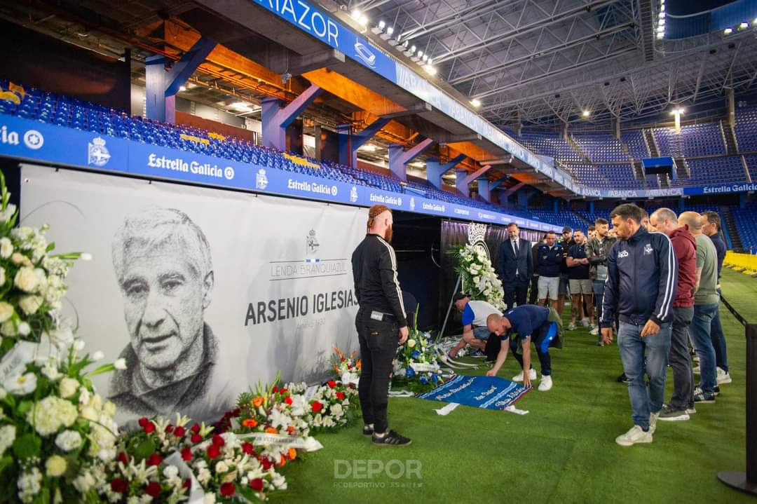 ivancp25's tweet photo. #AsNosasLendas. Descansa en Paz, #Arsenio 🥺🥺🙏🙏💙🤍💙 https://t.co/JmHVxBzfl5