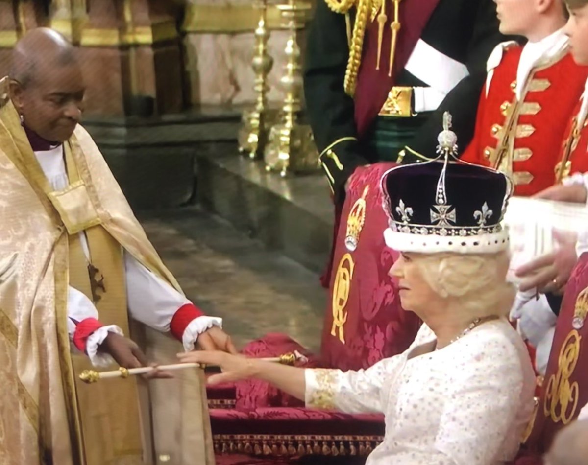SenseiMyagi's tweet photo. The ‘rod of equity’ 😏 #Coronation https://t.co/Mxq6MQU1M6