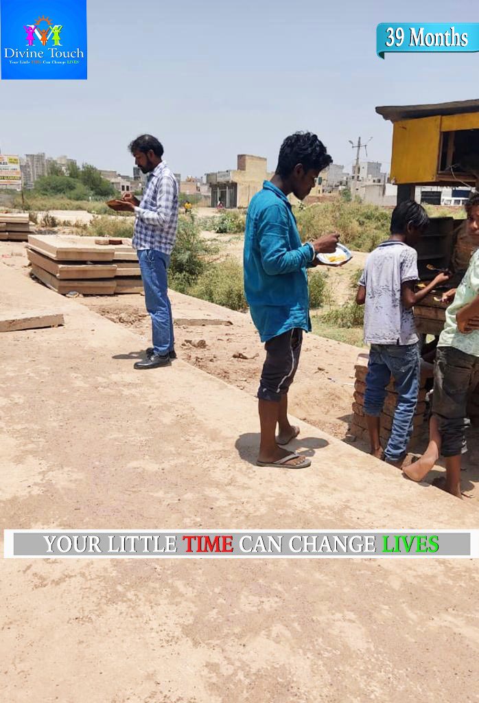 Divine_T's tweet photo. You pray for the hungry. Then you feed them. This is how prayer works.”

#YourLittleTimeCanChangeLives 
.
.

.
#feedhunger #divinetouch #divinetouchfoundation #ngo #charitablegiving #socialwork #volunteer #mikasingh https://t.co/nlllIw59Sw