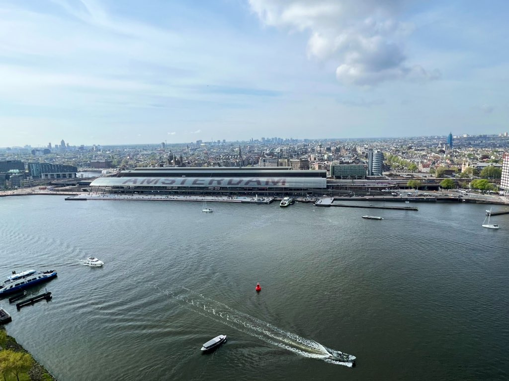 _CaLou_'s tweet photo. Ich hab’s getan!! 🥰

#lookoutamsterdam 
#ADamTower 
#overtheedgeswing 
#iamsterdam https://t.co/dMxBInWLQa