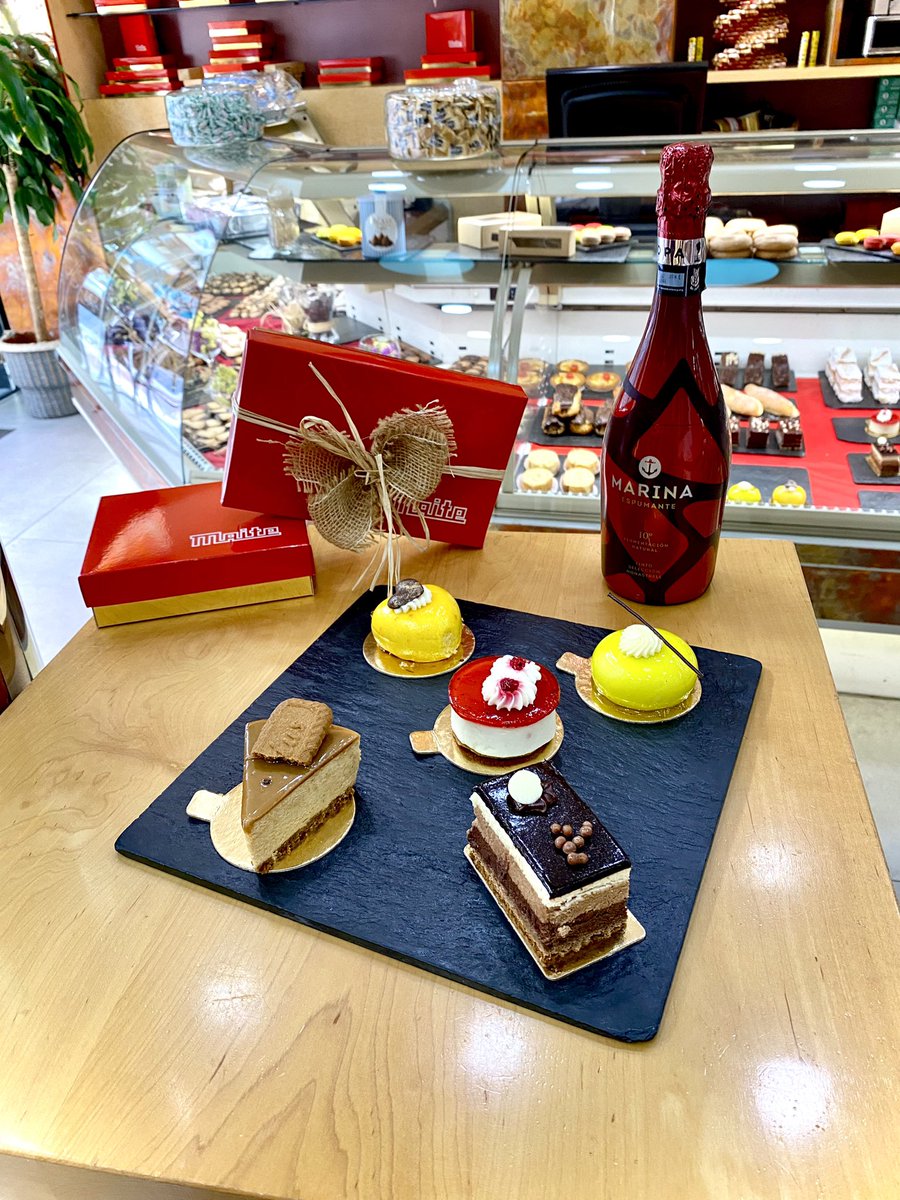 Este día de la madre… ¡Sorpréndela con los mejores dulces artesanos! 🎁🥰

#regalo #díadelamadre #pasteleríaartesana #Murcia