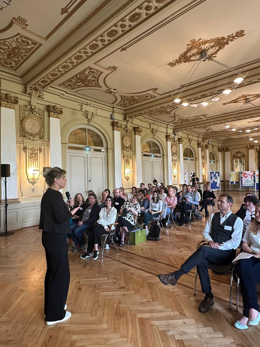 #Ehrenamt 💪🏼 trifft #Klimaschutz: Beim Netzwerktreffen des Projekts „KlikKKs-Klimaschutz in kleinen Kommunen und Stadtteilen“ der @NRW_E4C in <a href="/stadt_wuppertal/">Stadt Wuppertal</a> tauschen sich rund 50 kommunale, ehrenamtliche KlimaschutzpatInnen aus #NRW aus und diskutieren ihre Klinaschutz-Ideen.
