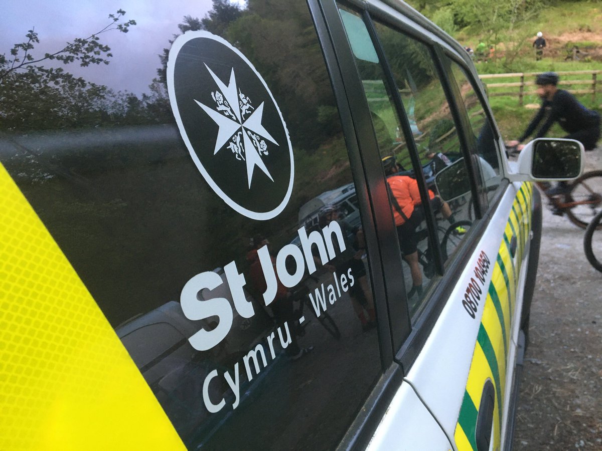 RodP34's tweet photo. Last night I was in the North Wales forests on a different duty. Normally I’m on safety radio marshal duties, this time it was first aid cover for a mountain bike stage rally. #stjohnambulancecymru #motorsportuk https://t.co/uoASVjKNsy