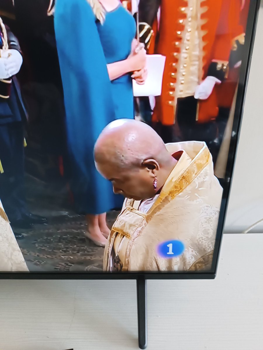 CrisPiruji's tweet photo. Yisus main! 😳🤦#CarlosIII https://t.co/GTgvxD5wI9