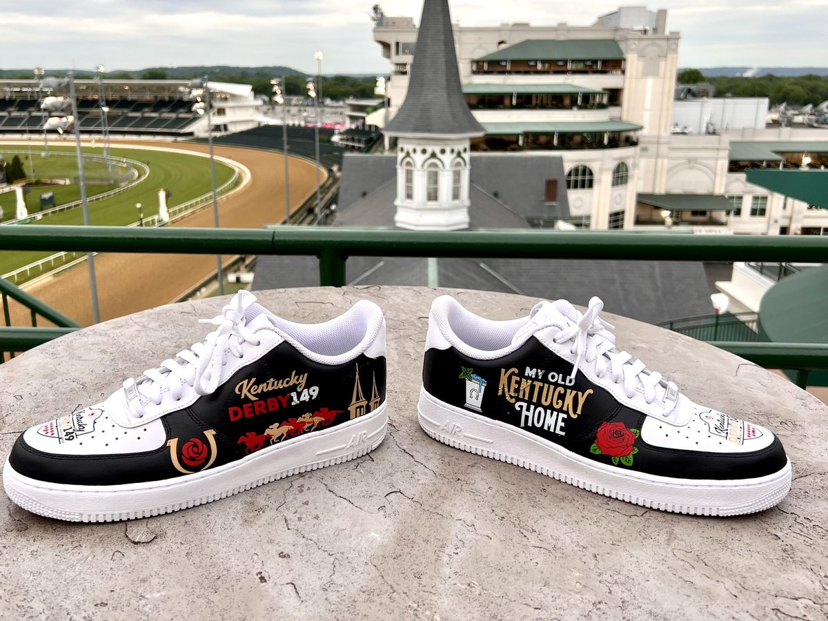 HorseRacingKK's tweet photo. My shoes for Kentucky Derby Day that were designed by @devin_young21. 🔥🔥🔥 https://t.co/rbyZaScPsU