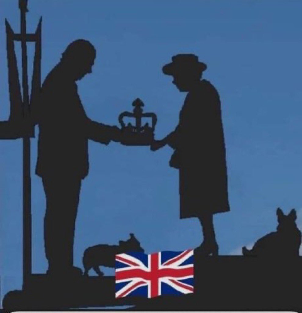 JohnBarrowman's tweet photo. #Coronation https://t.co/3dIvx1SQd2