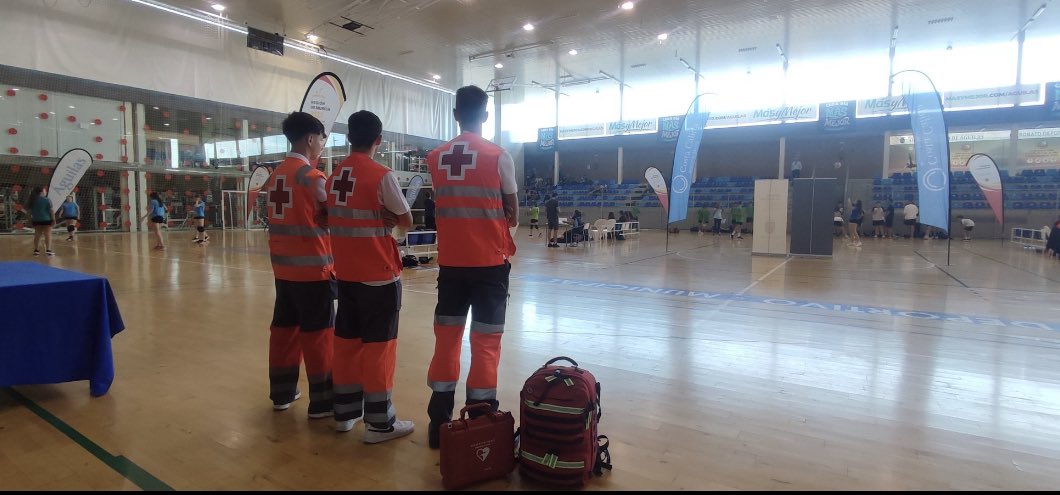 CruzRojaRMurcia's tweet photo. En la mar y en tierra. Siempre con un objetivo, preservar el bien estar de las personas. Hoy, distintas unidades de @CruzRojaMurcia a interviniendo en #emergencias y están presentes en #DRP de nuestra Región. #preventivosCruzRoja #voluntariado #plancopla #112RM #sermejores https://t.co/mwwdybGQAX