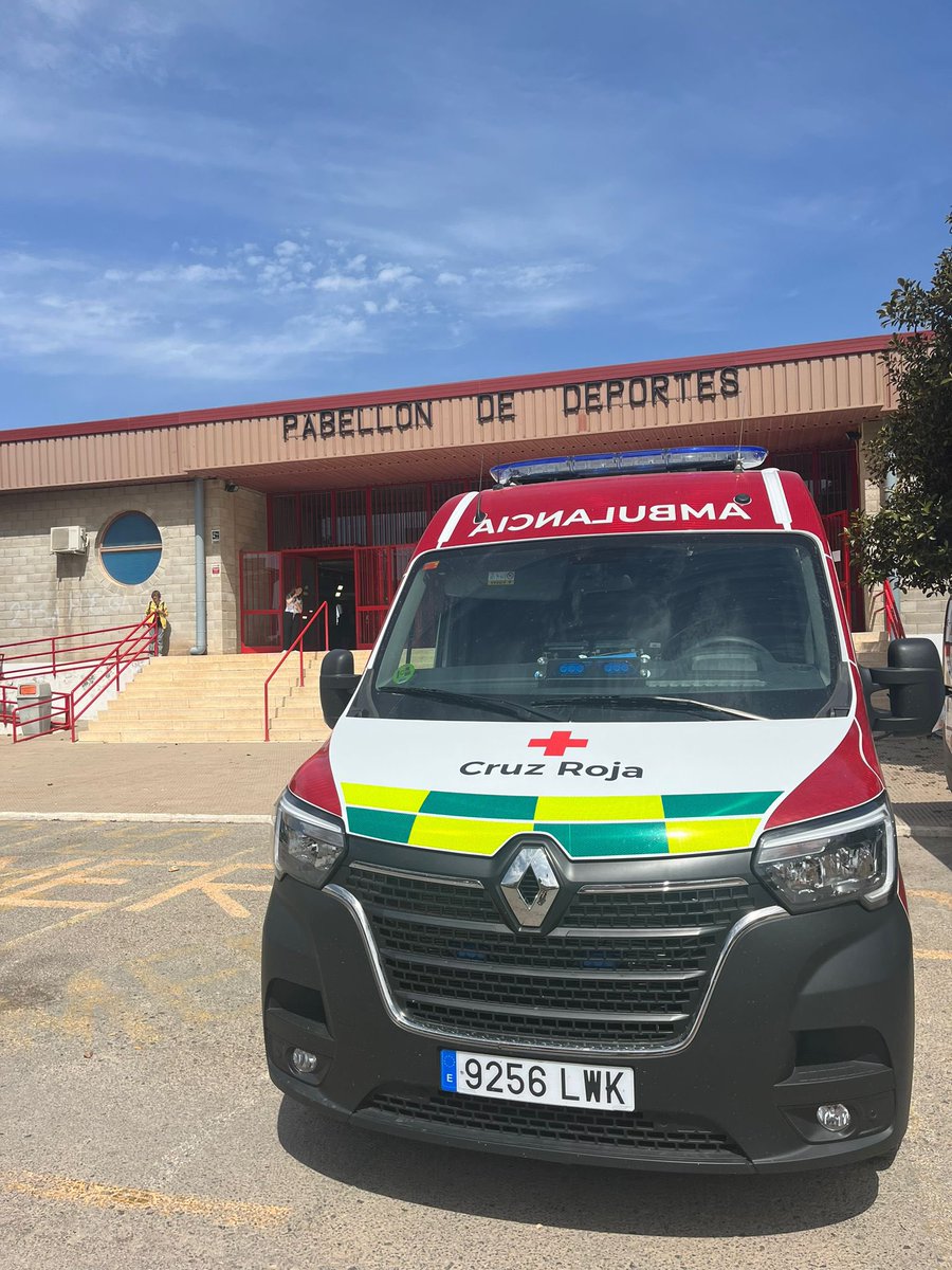 CruzRojaRMurcia's tweet photo. En la mar y en tierra. Siempre con un objetivo, preservar el bien estar de las personas. Hoy, distintas unidades de @CruzRojaMurcia a interviniendo en #emergencias y están presentes en #DRP de nuestra Región. #preventivosCruzRoja #voluntariado #plancopla #112RM #sermejores https://t.co/mwwdybGQAX