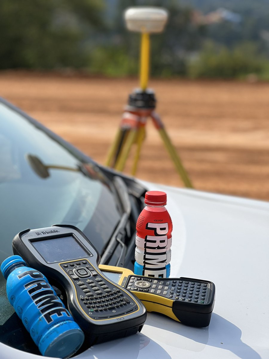 CivilsMini's tweet photo. Some Hydration 📐📏💪🏼
#minicivils #surveying #surveyor #primehydration #primedrink #loganpaul https://t.co/PK8xWgJY8k