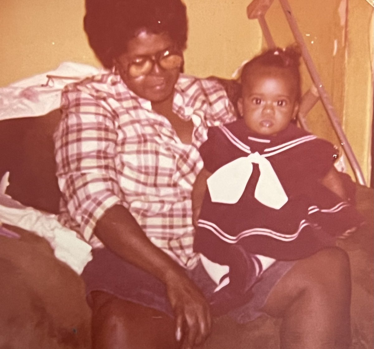 ikkim40's tweet image. It was a tough day for me yesterday. I want to thank everyone that came to my grandmother’s service. I sincerely appreciate every call, text, card, flowers, and kind words sent to me and my family. THANK YOU 🙏🏾 ❤️