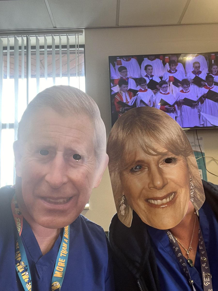 Some special visitors for the ward round this weekend… @LauraWalton80 <a href="/TimboFurniss/">Tim Furniss</a>