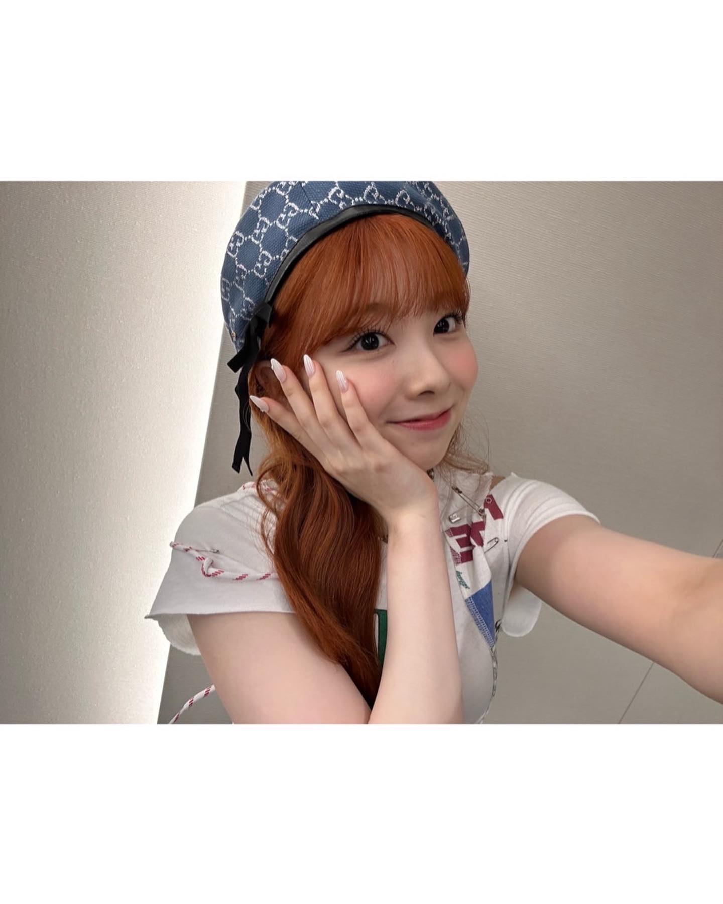 ニジュー　ミイヒ　ユニフォームM ヘアバンドMIIHI Tシャツ NiziU ニジュー ミイヒ ユニフォームM ヘアバンドMIIHI Tシャツ NiziU