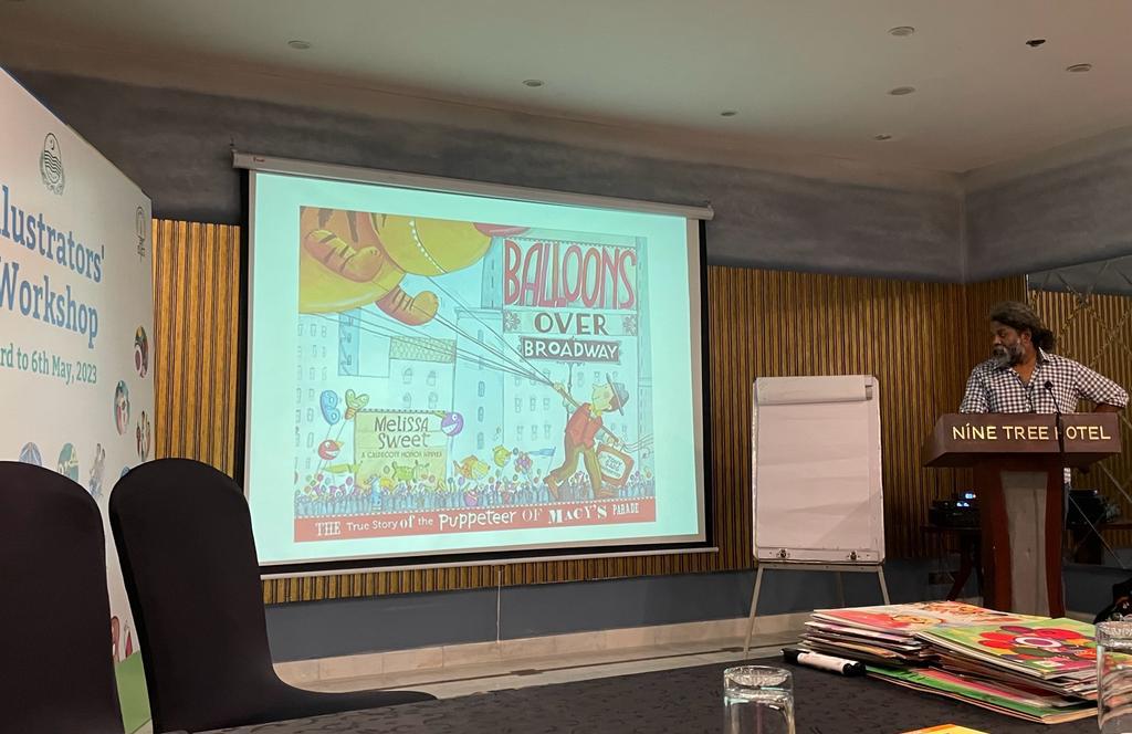 itacecorg's tweet image. Final day of the Illustrators’ Workshop organized in Lahore by #ITACEC&apos;s #PakistanLiteracyProject in partnership with @RoomtoRead 
Mahesh Prathirathna and @husain_rumana have been working with the #illustrators, #ArtEditors and text editors along with the three publishers
(1/2)