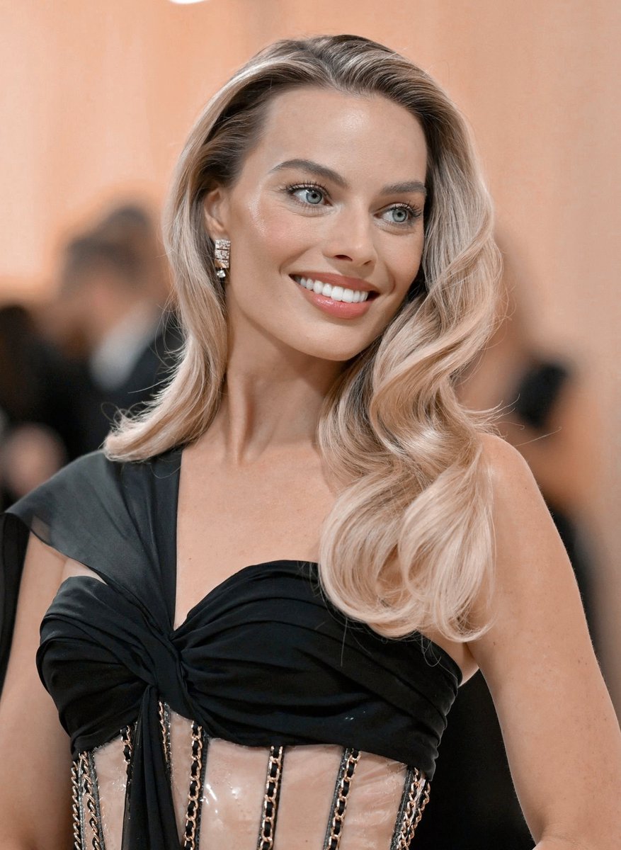 ۟ on Twitter "Face card never declines"