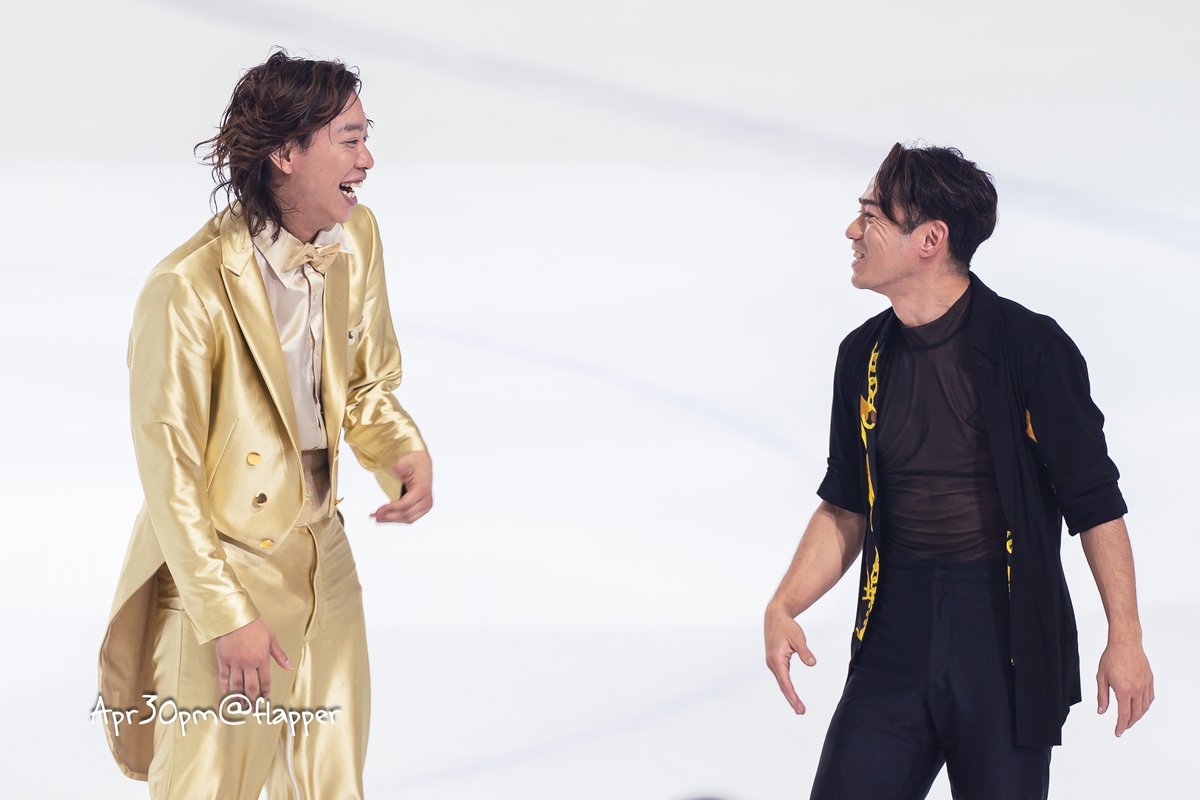flapperbear414's tweet photo. ほんとにいい笑顔で笑いあうのよねえ🥰✨✨
#PIW横浜2023 #小林宏一 #高橋大輔 https://t.co/pL3uAF9pyZ