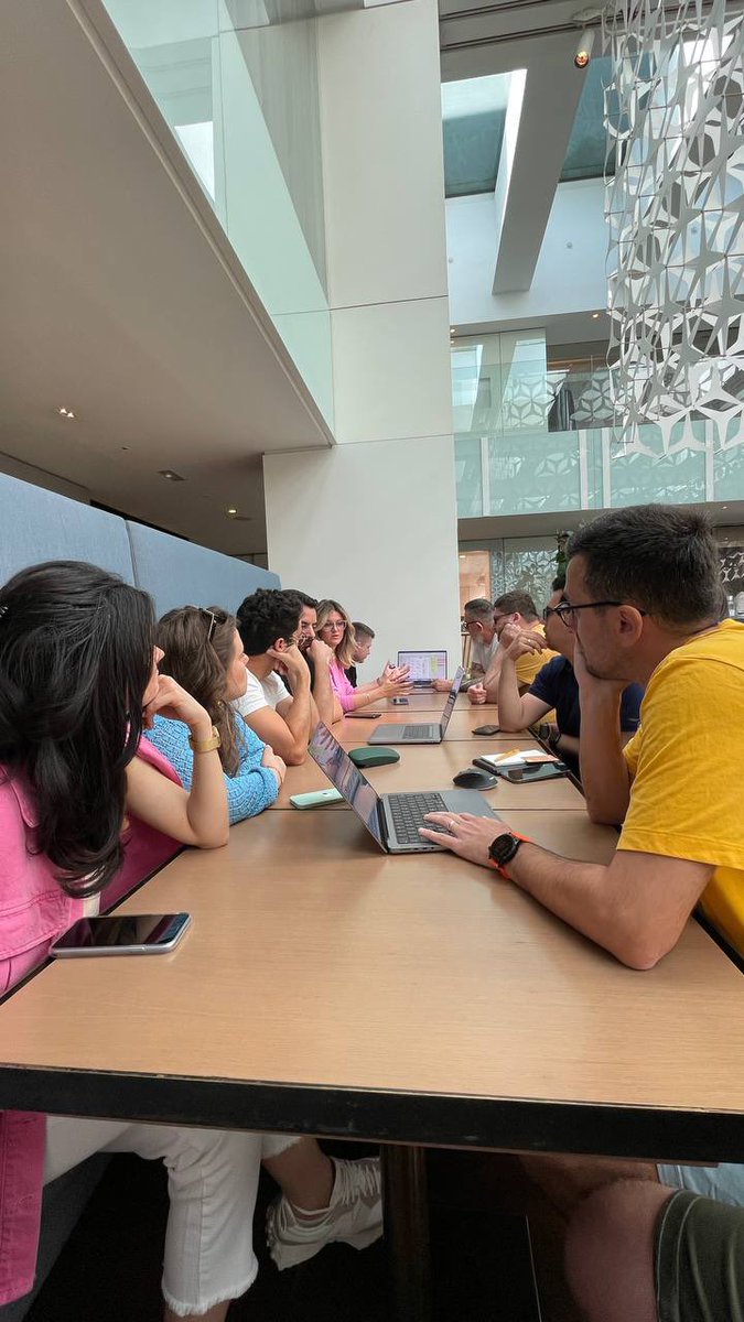 AndraGeorgescu's tweet photo. Working on distrikts 💛 https://t.co/X6YklkWQGj