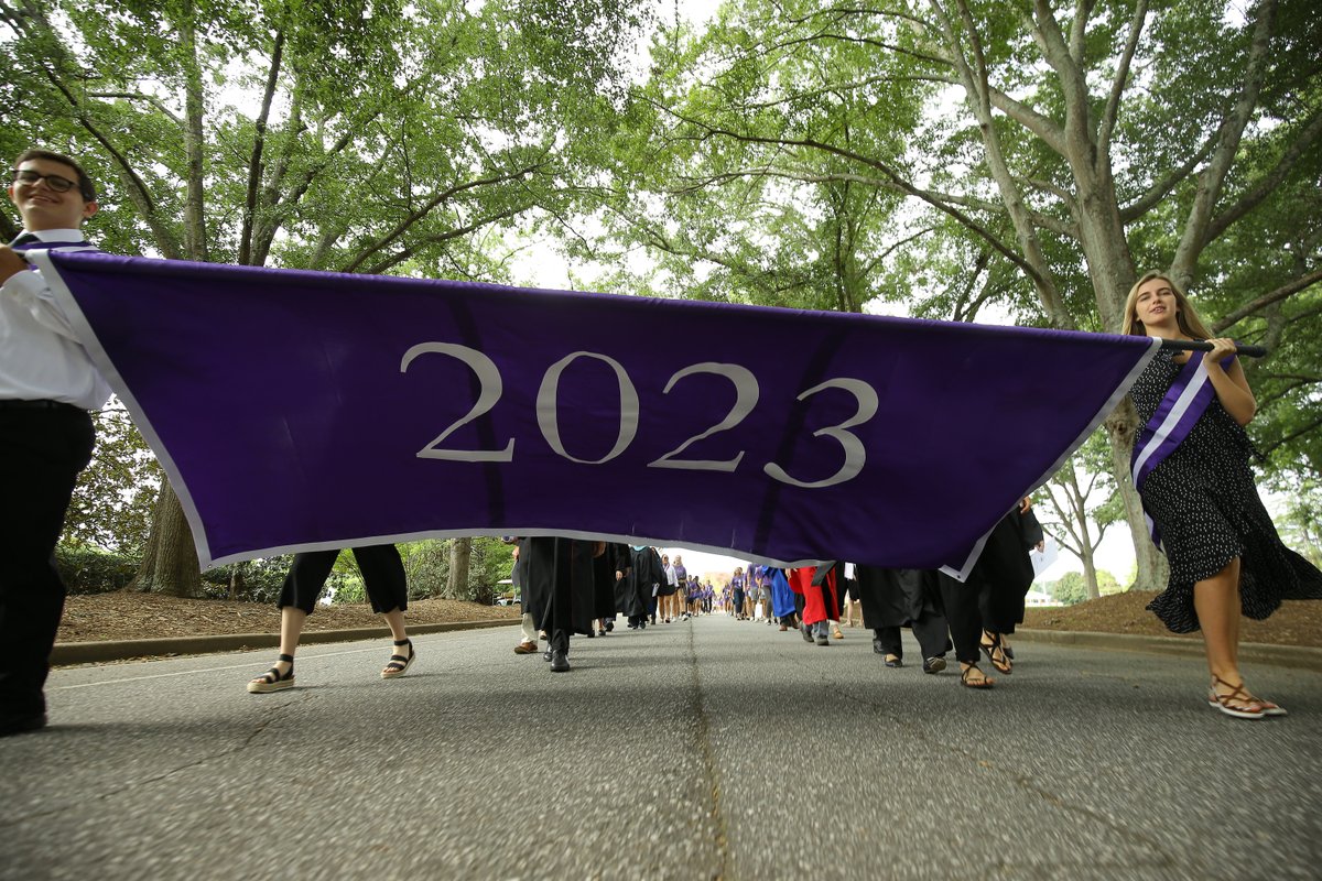FurmanU's tweet photo. In 2019, the class of 2023 walked the mall together for the first time at Opening Convocation. Today, they’ll walk the mall together for the last time and graduate 💜 

Click here for the schedule and live-stream link: https://t.co/ZYD9v6aAzQ https://t.co/Sug5IyM5Po