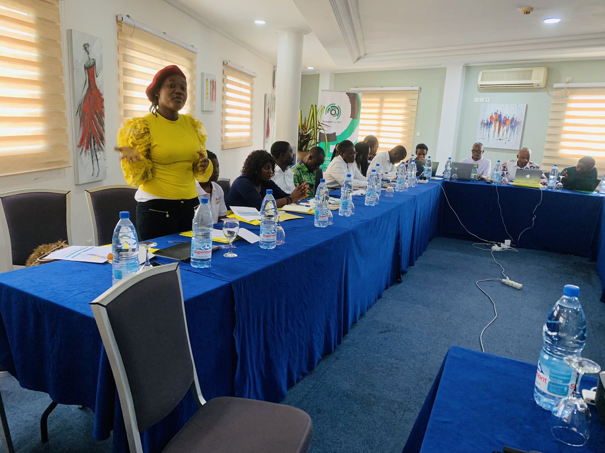 DefyhatenowWCA's tweet photo. Dans le cadre de la mise en œuvre du #GuidePratique, la 2ème journée a été marquée par la revue de la précédente journée et leçons apprises.

L'objectif de l’atelier été pour ces participants de retourner dans les communautés restituer ces connaissances pour

#UnCamerounSansHaine https://t.co/D2wsc5JH8s