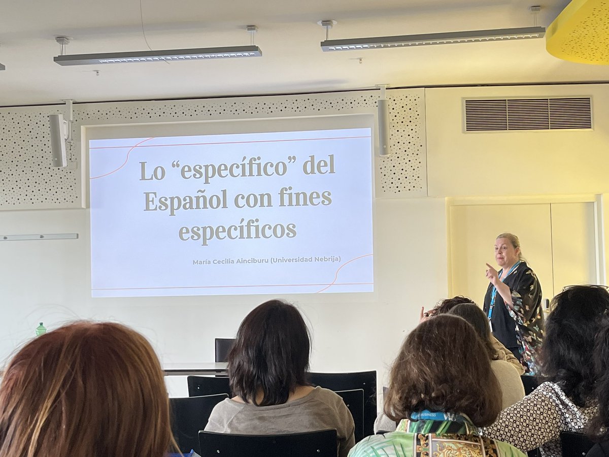 Noche divertida en la  Embajada de España en Viena después de un día de sesiones buenísimas. <a href="/JEFEVi_com/">JEFEVi.com</a> <a href="/spastorcesteros/">SusanaPastorCesteros</a>