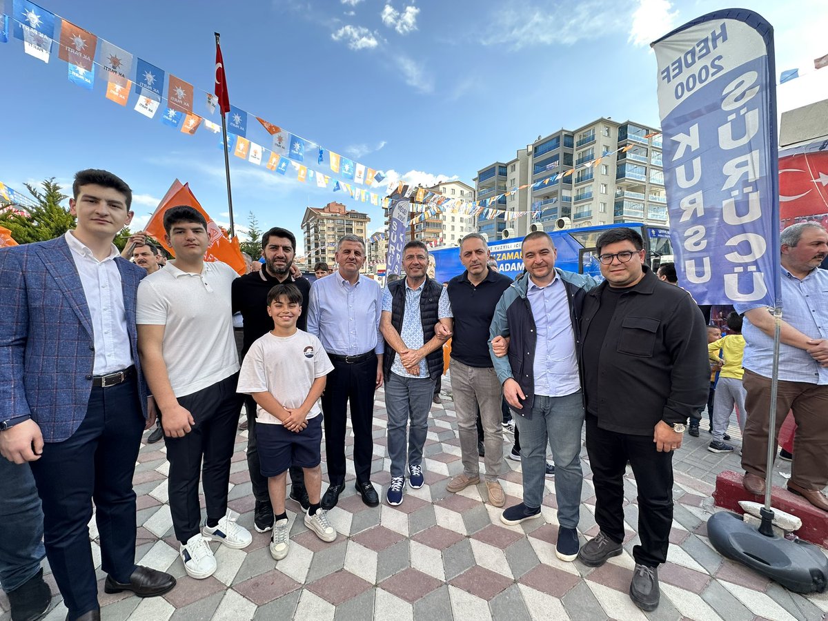ikaraosmanoglu's tweet photo. Gençlik Kolları kurucu ekibinden arkadaşlarımızla Ak Parti Gençliğinin medar-ı iftiharı Ankara Mv adayımız @orhanyegin ağabeyin seçim irtibat bürosu açılışı vesilesiyle Altındağdayız.
@selvacam 
@asimbalci 
@ayd_ars @mustafakurt06 @maharslan https://t.co/eMNrtpW7VG
