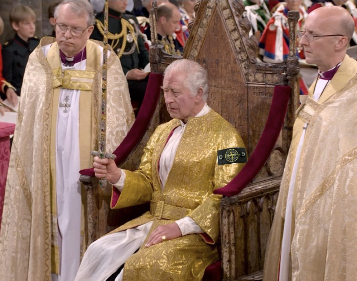 FBAwayDays's tweet image. The new King of England. 🇬🇧