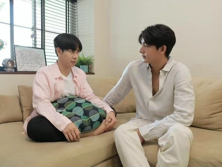 usawannasa's tweet photo. ตัวเล็กตัวน้อยตัวจิ๊ดตัวจิ๋วเวลาอยู่กับคุณพี่เค้า เป็นน่าปกป้องดูแลที่สุดตะเร้กกก น่ารักกกก #เอิร์ทมิกซ์ คิดถึงสองหนุ่มสุดๆ https://t.co/R2dPw1dVIY