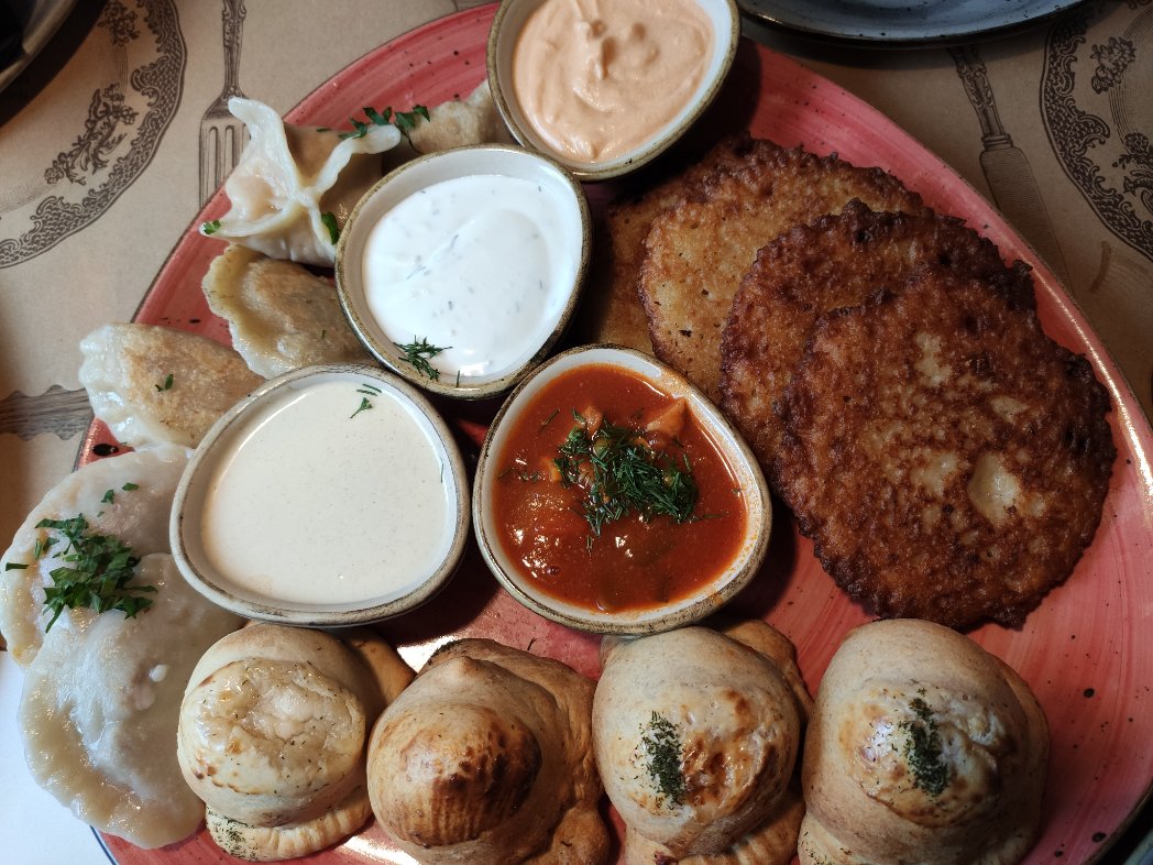 MikeyBronowski's tweet image. #Pierogi 🥟🥟
#sqlday #wroclaw