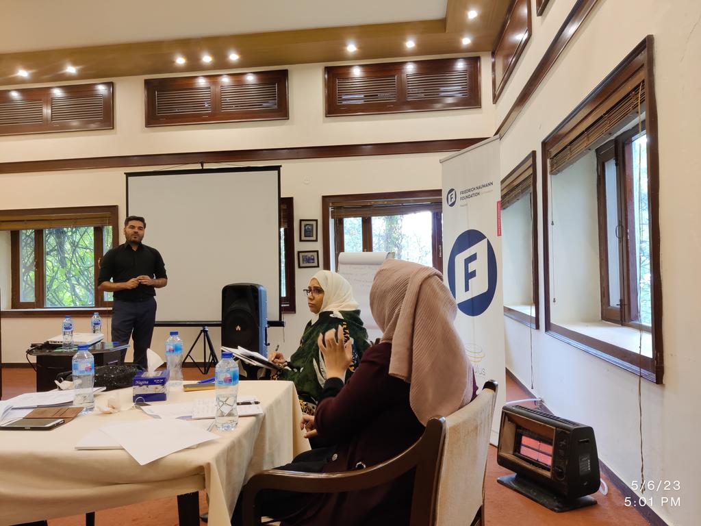 stimuluspk's tweet photo. Mohsin Shayan, Head of Investments and Partnerships, National Incubation Center (@NIC_Pakistan) leading a session on Investment Readiness at #WiSE Immersion Training 2023. Amazing discussion on managing power during investor presentations and simplifying financial jargon. https://t.co/jBSqS6rhh6