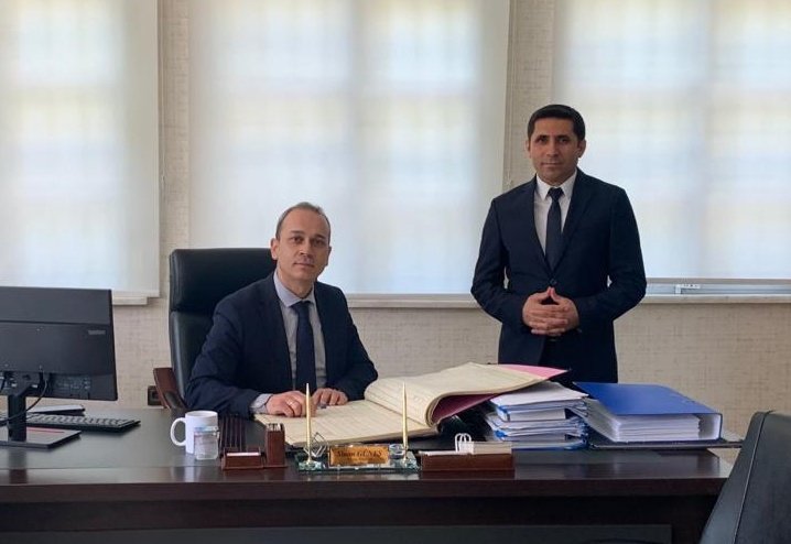 İlçe denetimlerinde Cumartesi günü <a href="/BismilNufus/">Bismil Nüfus Müdürlüğü</a> ta mesai arkadaşlarımız ile birlikteydik. Göstermiş oldukları misafirperverlikten ötürü kendilerine teşekkür ederim.  #HayatınızınHerAnında <a href="/TCNufus/">Nüfus ve Vatandaşlık İşleri Genel Müdürlüğü</a> <a href="/sefikaygol/">Şefik AYGÖL</a> <a href="/aliihsansu_/">Ali İhsan Su</a> <a href="/fth_ayaz/">Fatih AYAZ🇹🇷</a> <a href="/dbakirvalilik/">T.C. Diyarbakır Valiliği</a> <a href="/bismilkaymakam/">BİSMİL KAYMAKAMLIĞI</a> <a href="/Sinan_Guenes/">Sinan GÜNEŞ</a>