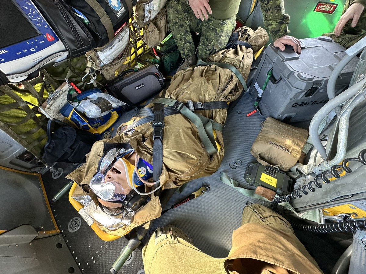 Heli_doc's tweet photo. Medevac #EFAE team training continues daily while on high readiness at #mapleresolve 2023 #helidet .Multiple venues: POI, static mock-up, static helo, dynamic helo in addition to tabletops. @CanadianArmy @CFCombatCamFC @CanadianForces https://t.co/uQfFDDyEWV