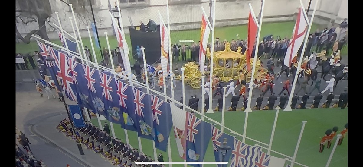 BarryHallett3's tweet photo. King and Queen going past the Guernsey and Jersey flag.π¬π¬π¬π¬π¬π¬π¬π¬π¬π¬ https://t.co/lsqqJ0O3LW