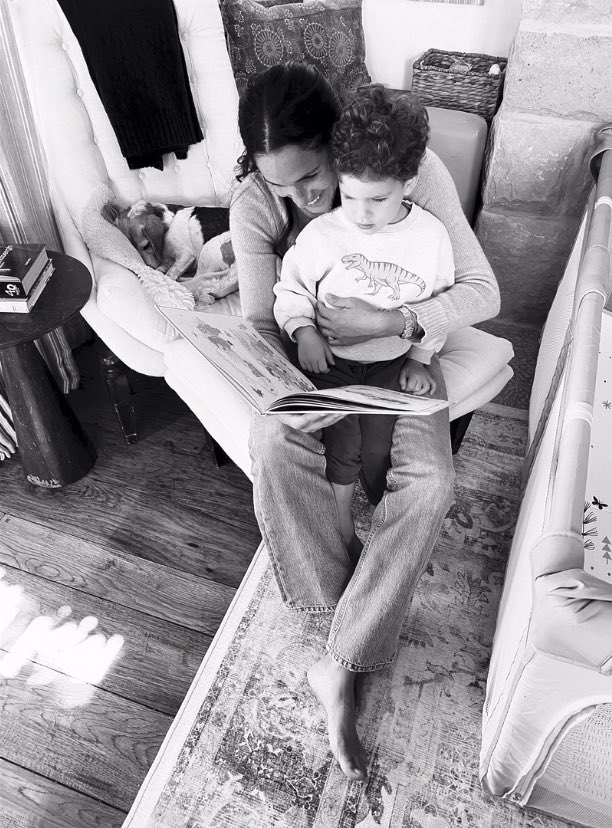 EveningColors's tweet photo. Happy birthday King Archie!
#PrinceArchie4
#PrinceArchieBirthday4 
#HappyBirthdayPrinceArchie
#The6MayPrinceArchie https://t.co/vfj3ET2tCE