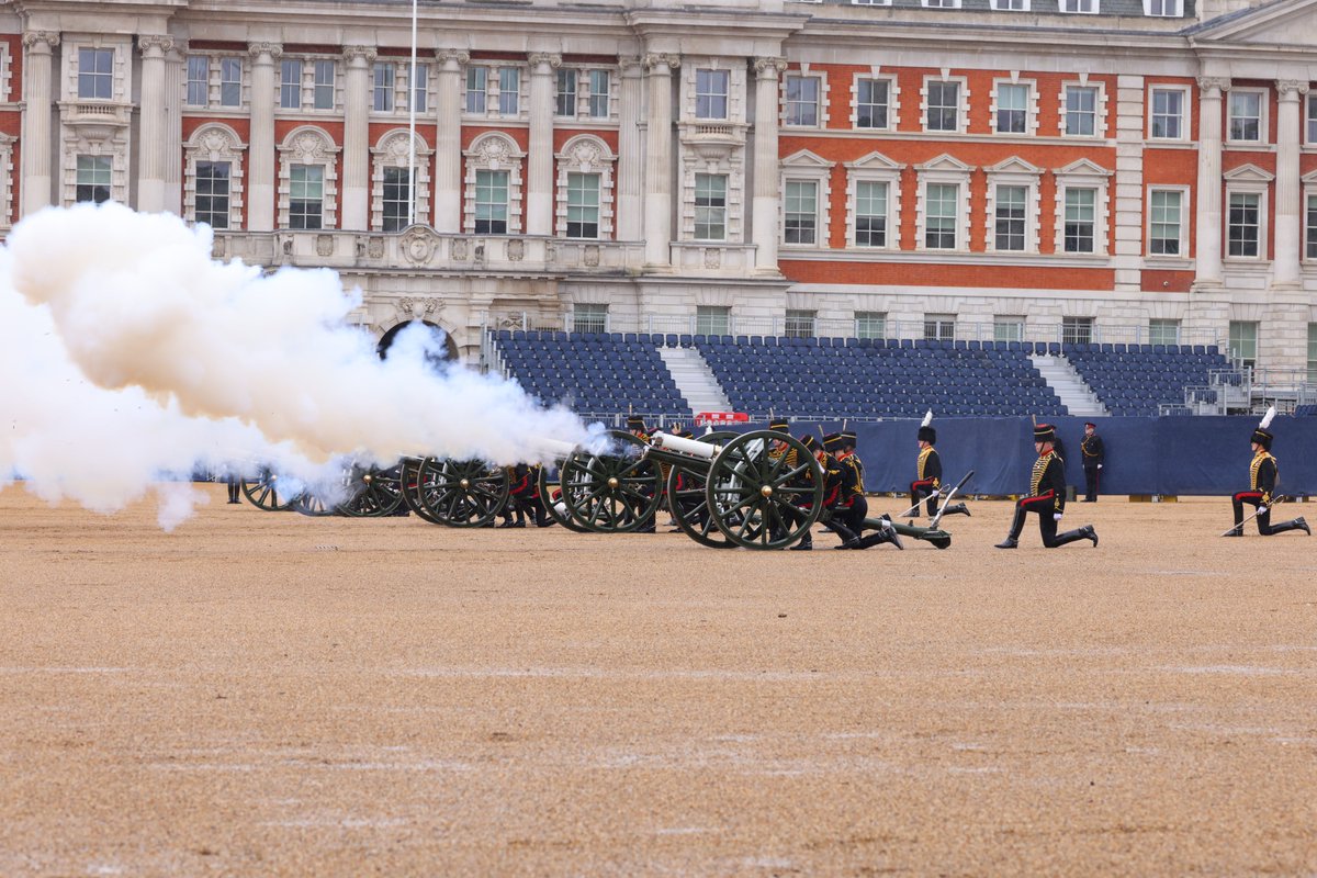 BritishArmy's tweet photo. Gun salutes fired out across the nation today to celebrate the #Coronation of Their Majesties The King and The Queen Consort.

Find out where they took place: https://t.co/41wPcThYlU https://t.co/HZV2siEDVk