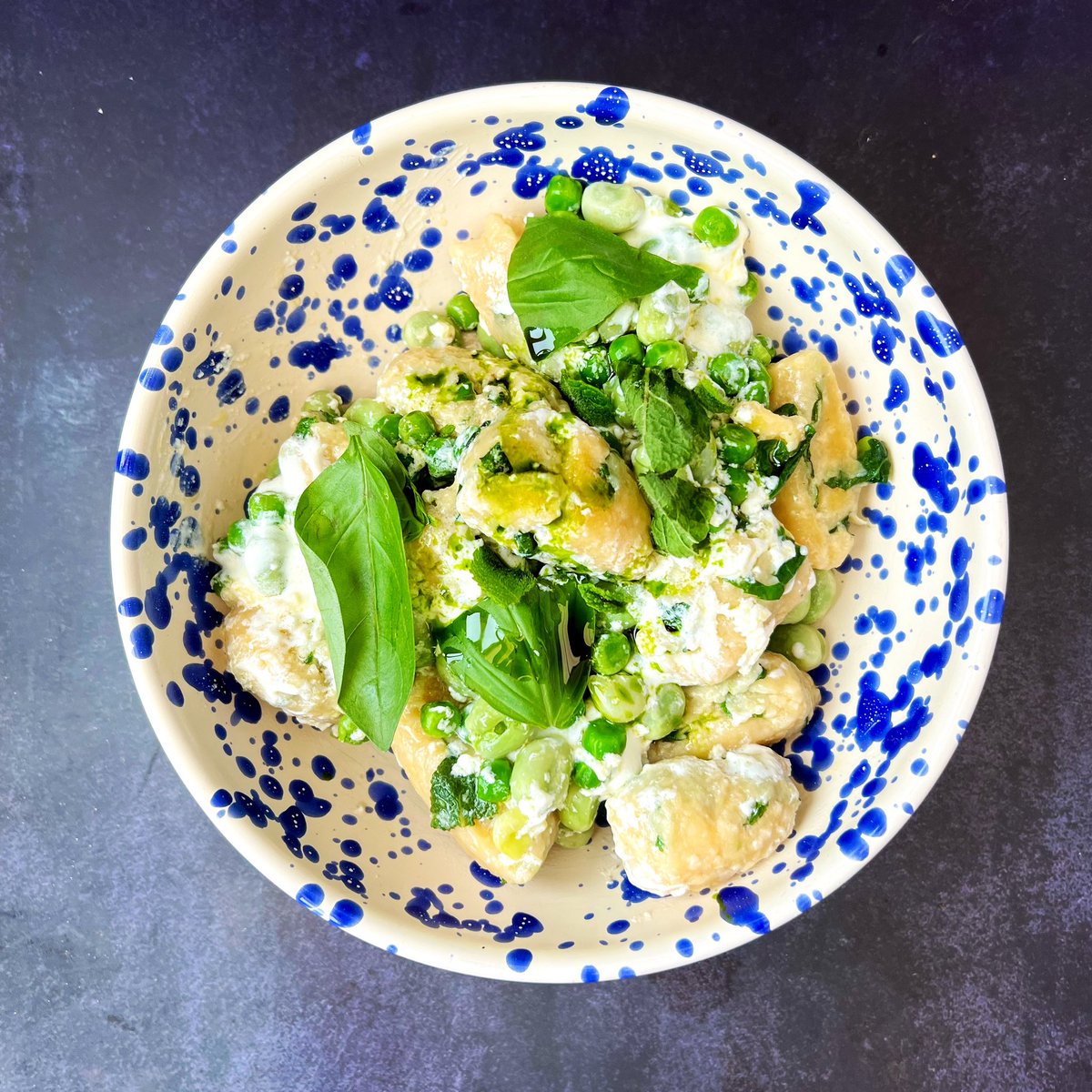 Bára (@barboratde) on Twitter photo <a href="/Olia_Hercules/">Olia Hercules 🇺🇦🇬🇧</a>’s Ukrainian gnocchi with mint, basil, peas and broad beans! Served with butter, yoghurt and wild garlic oil 😋
#cookforukraine #standwithukraine <a href="/Olia_Hercules/">Olia Hercules 🇺🇦🇬🇧</a>’s Ukrainian gnocchi with mint, basil, peas and broad beans! Served with butter, yoghurt and wild garlic oil 😋
#cookforukraine #standwithukraine