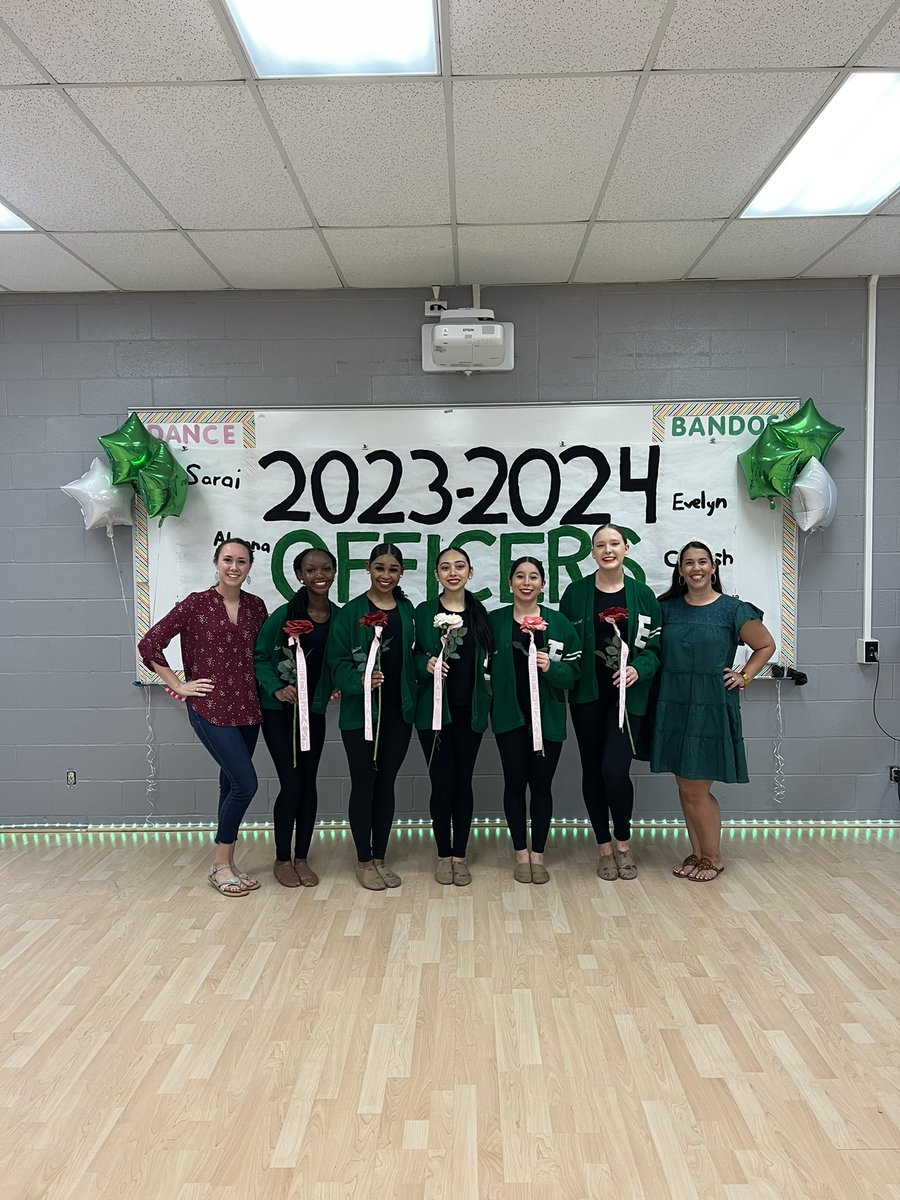 Congratulations to the new Bandolera Officers! 🤩🤍💚