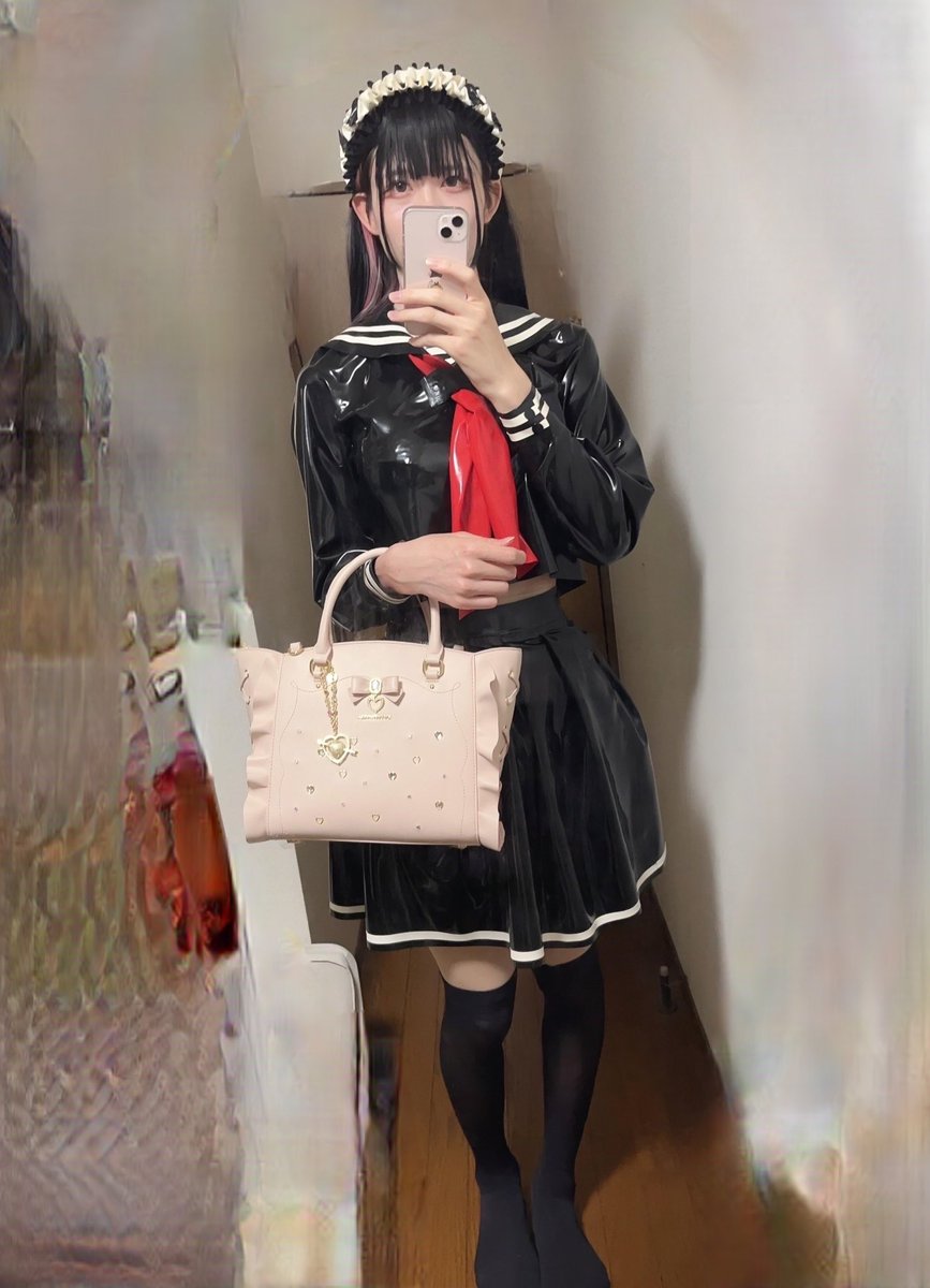 yui_250252's tweet photo. ラバーセーラーメイドでイベント行ってきます❤︎"
#女装  #男の娘  #偽娘  #crossderesser https://t.co/8sXnJ9gvug