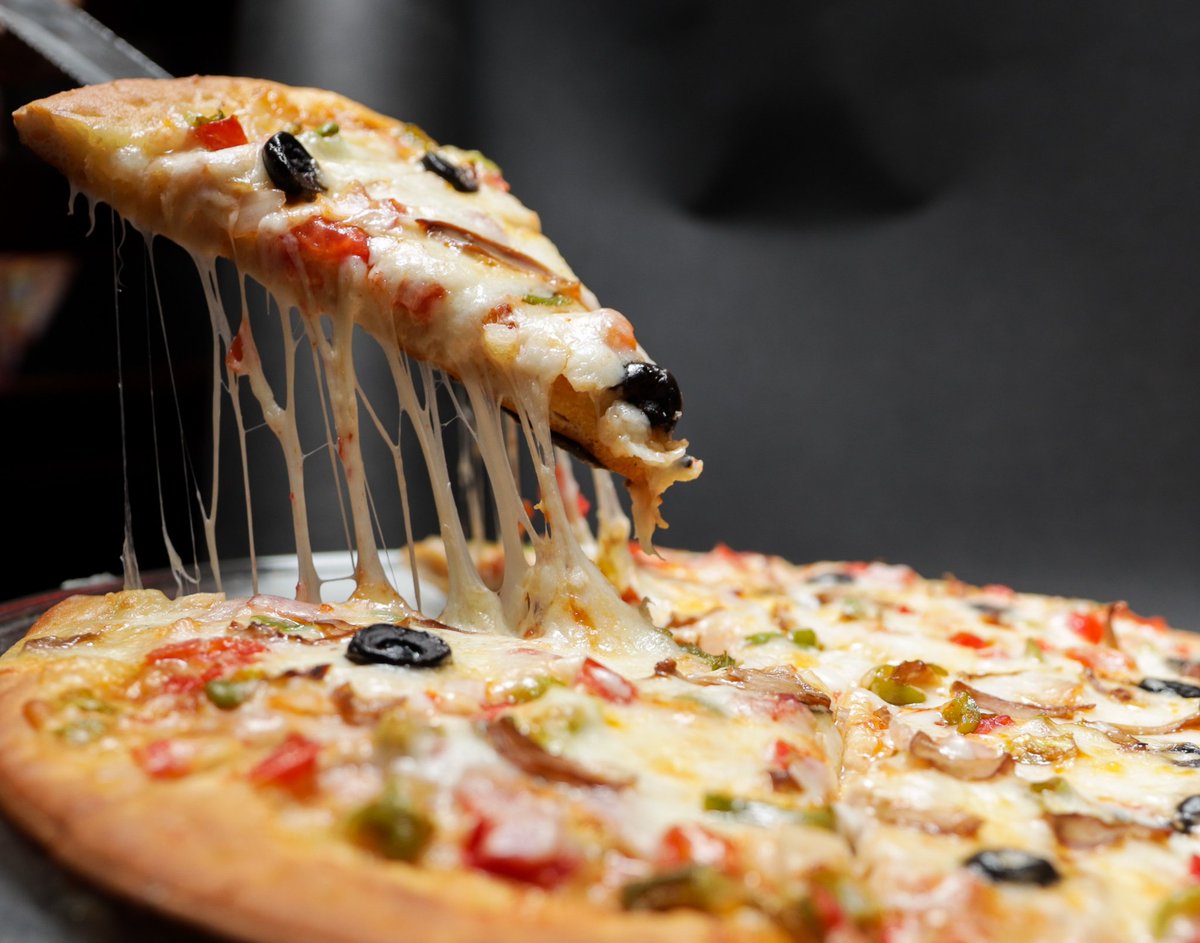 Cheezzy Pizza tweet media