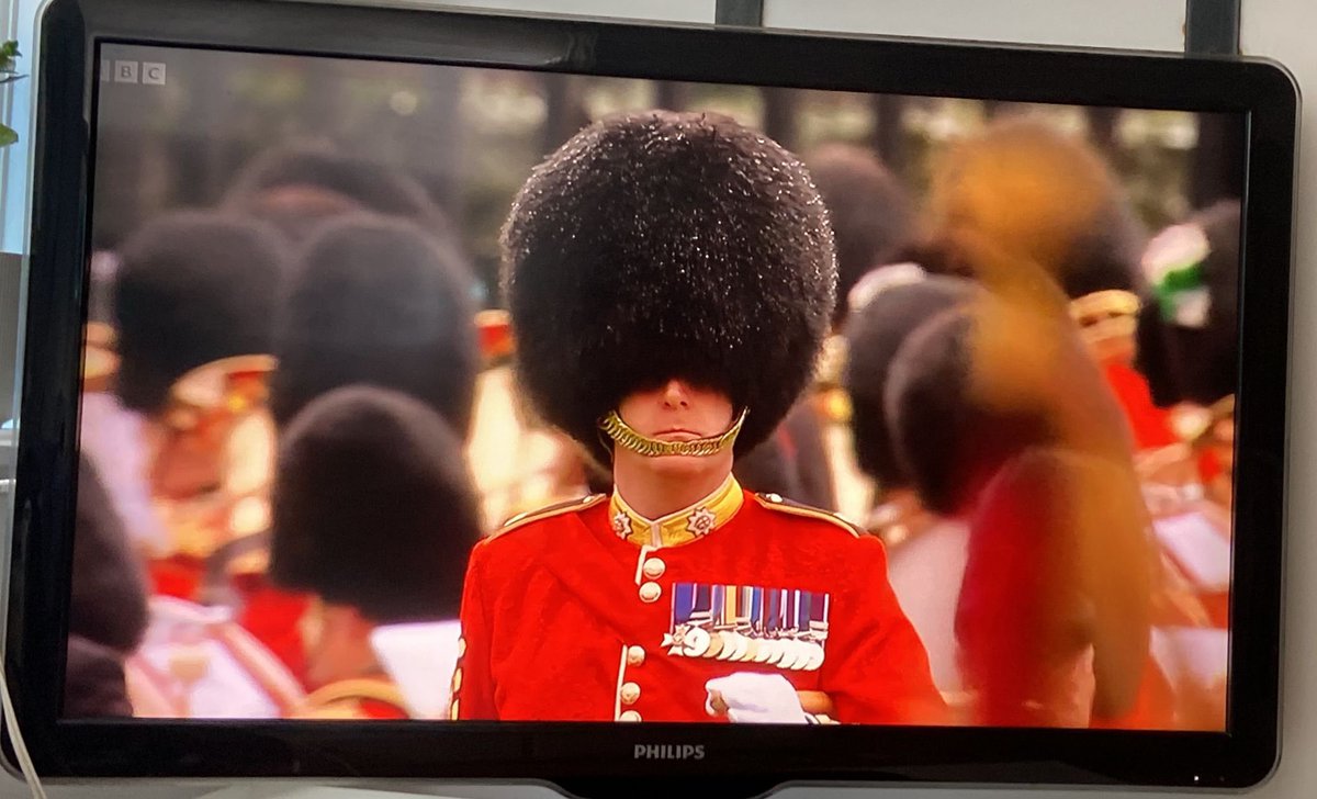 SoleneHoyez's tweet photo. UK taxpayers watching the Ceremony 🇬🇧

#Coronation https://t.co/nIhju7V7TA