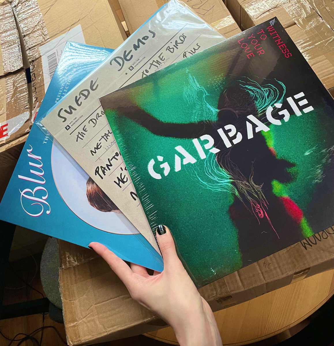 RowenaLeanne's tweet photo. Yay! Now straight into a box you go till I move and can actually listen to you… 😩 https://t.co/GwTVTrbUx4