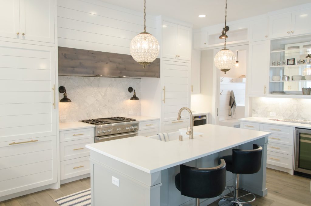 CJCornett's tweet photo. Discover kitchen upgrades that can boost #homevalue. #sellyourhome https://t.co/lLIFBpoVcK https://t.co/0eeFe1BAG8