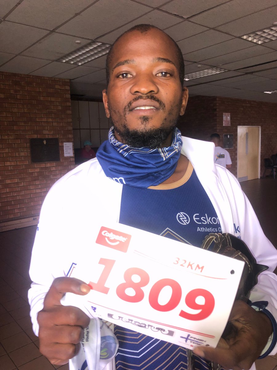 billysigudla1's tweet image. #RaceNumber collection before #raceday : At Boksburg  
@Colgate

   race. #colgaterace #32km 
@eskomathleticsc
  met 
@Walter_Lethu
 the international elite runner 🏃‍♂️. I was so excited to finally met this legendary #runner  #colgaterace2023