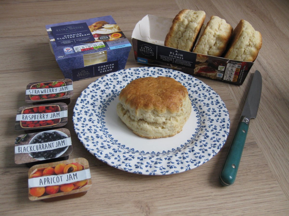 charmandwonder's tweet photo. An Afternoon Cream Tea to celebrate the #Coronation ?
Don't mind if we do! 🍽️
#CoronationWeekend #KingCharlesIII #PompandCeremony 🇬🇧 https://t.co/FGkIB26Uex