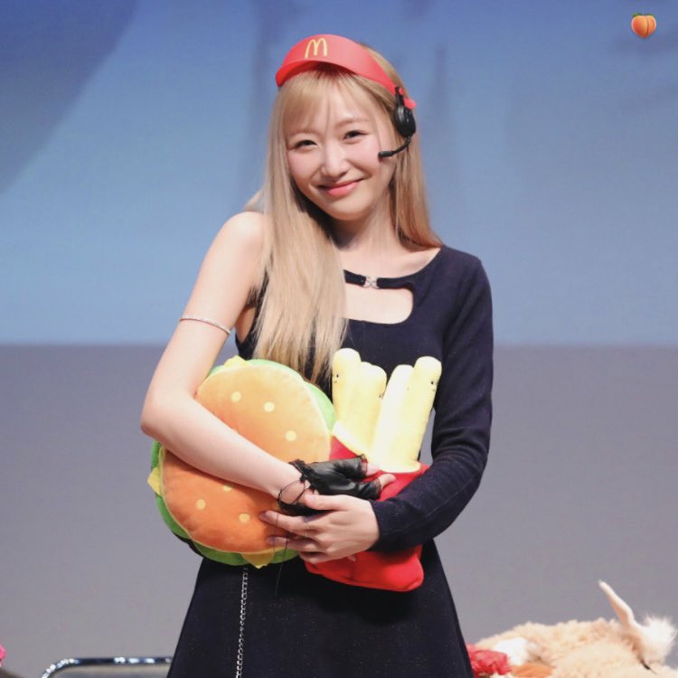230506 #류수정
맥도날드 광고 주세요🤲🏻🍔