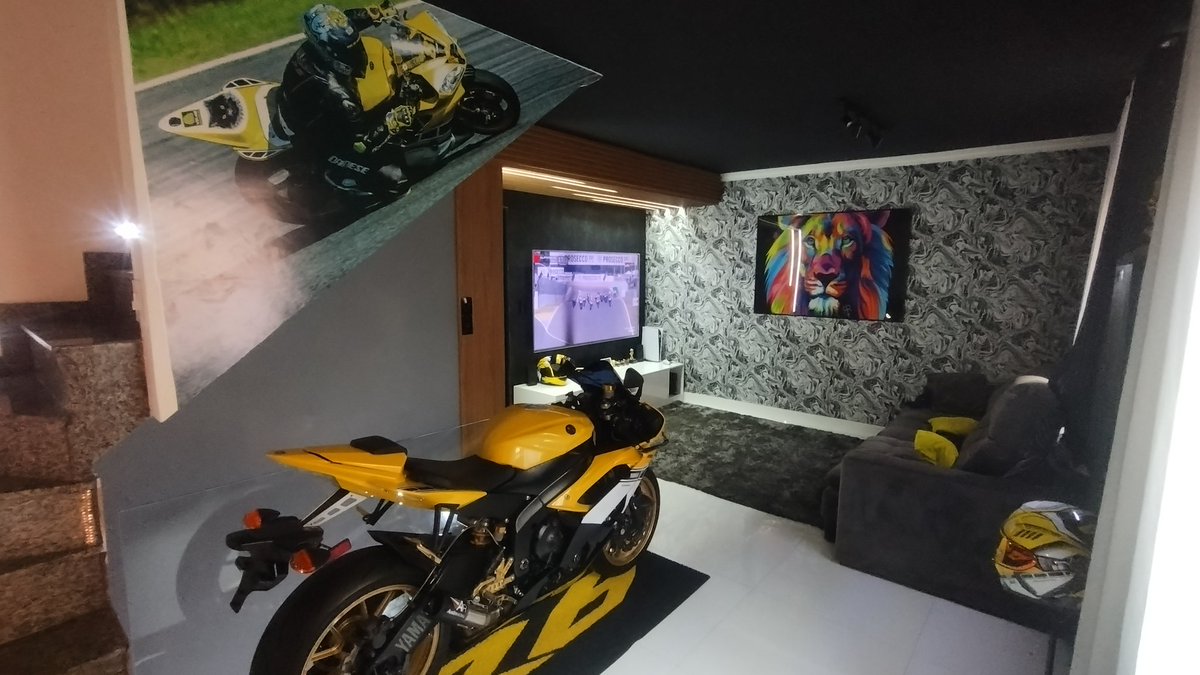 ECoveiro's tweet photo. Bom dia! Aovivo com superbike #bandsport @celsomiranda https://t.co/xEfVdPxFBc