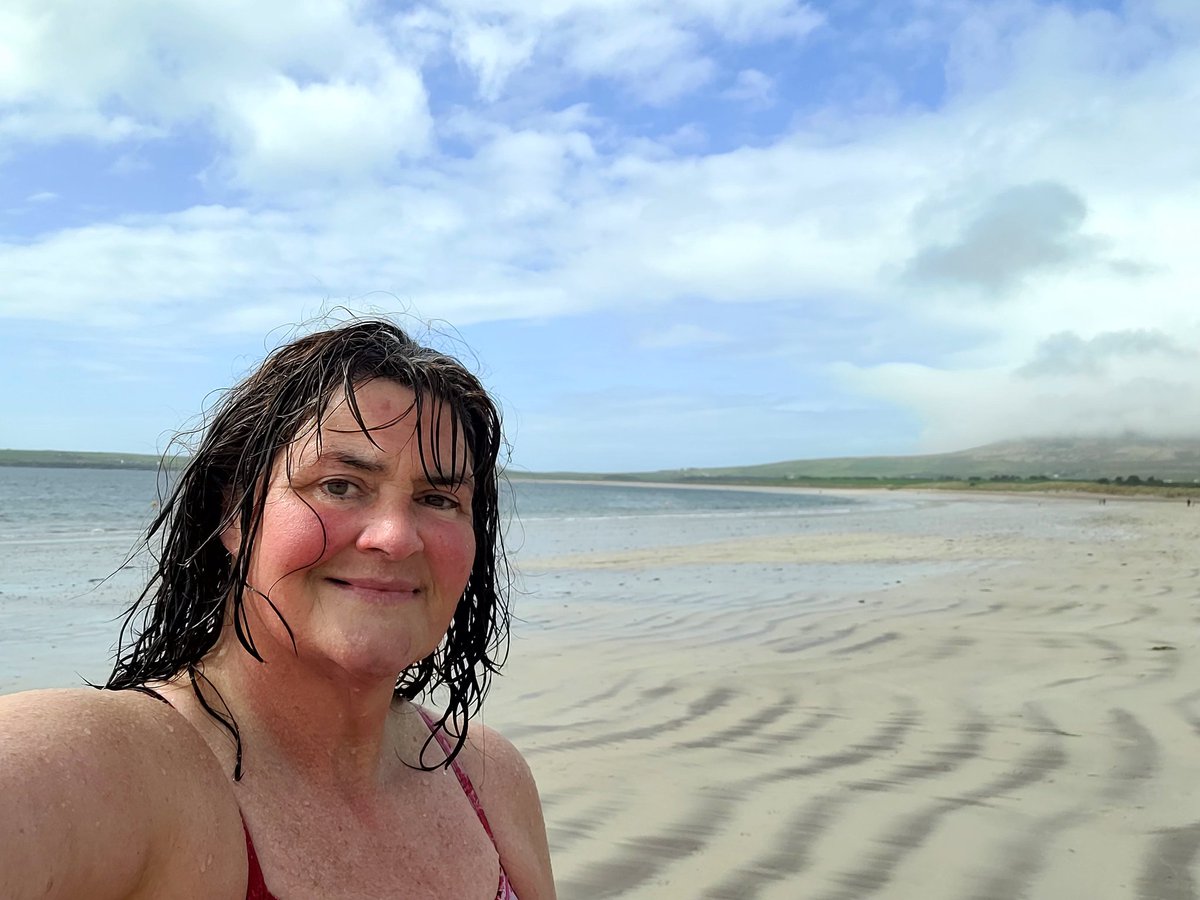 numoorepain's tweet photo. Salt water, sunshine, sand and blue skies.  Its the simple things that keep our perspectives sharp.
#LoveLife #ventry #space  #homesweethome #happiness #onelife #saltwaterbaby #openwaterswimmer https://t.co/XmeM4zqHHK