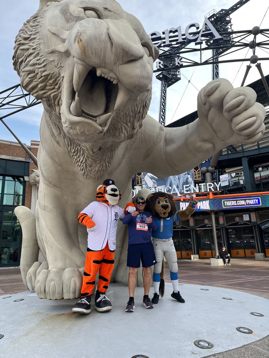 Lakewood_Mi_AD's tweet photo. It’s time to get this thing started @wackywoodiez. It’s time to #RuntheD. https://t.co/2ymksfMdZ5
