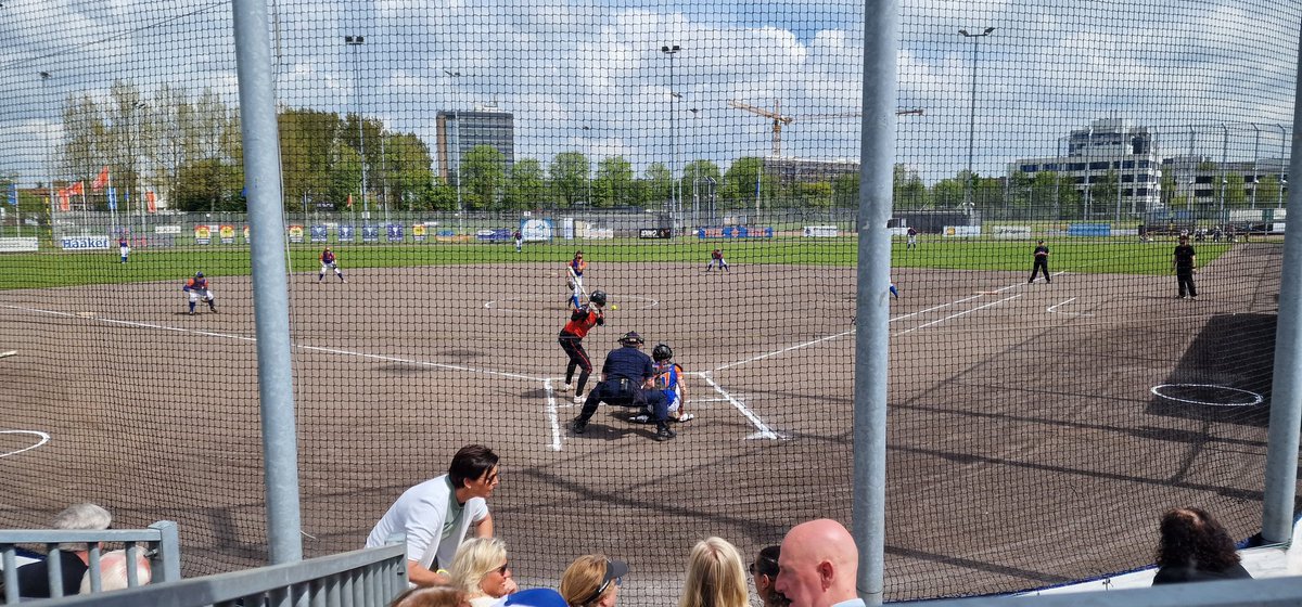 First game against Onze Gezellen is a win for <a href="/HSBOlympia/">Olympia Haarlem HSB</a>: 15-1 in 3.5 innings