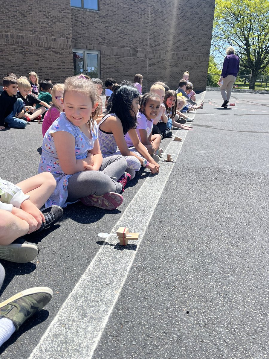 SVFirstGrade's tweet photo. Catapults! https://t.co/sJcjFzvkyA