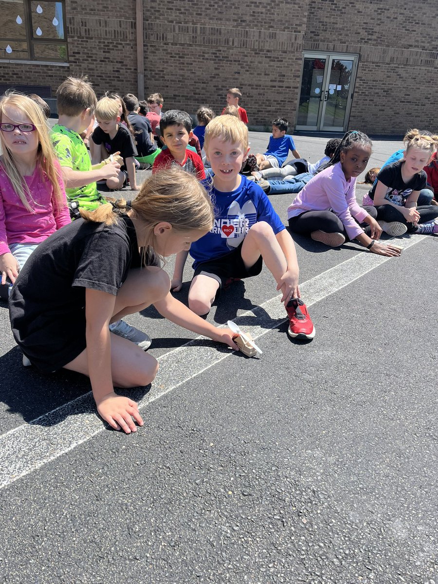 SVFirstGrade's tweet photo. Catapults! https://t.co/sJcjFzvkyA